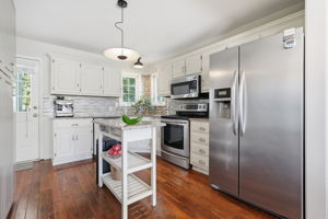 10 Kitchen 1