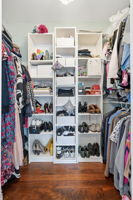 17 Primary Walk In Closet