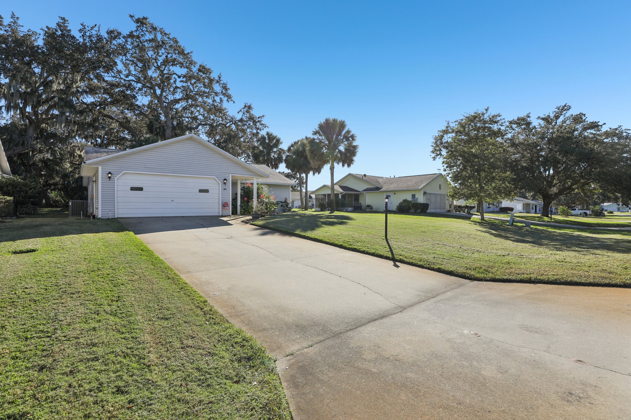 Brigadoon Cir-S0111-003.jpg