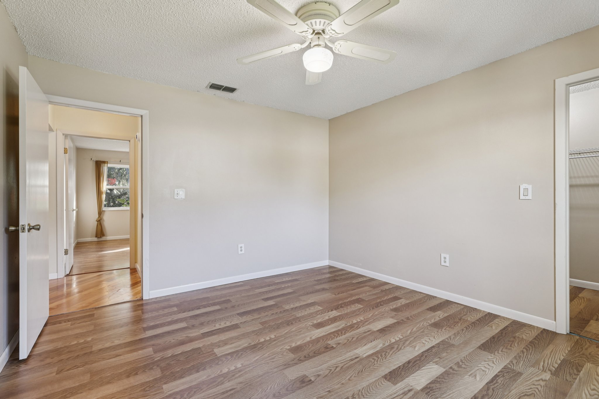 Brigadoon Cir-S0111-019.jpg