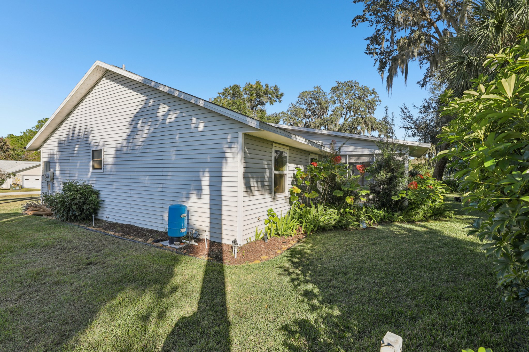 Brigadoon Cir-S0111-032.jpg