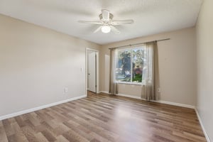 Brigadoon Cir-S0111-018.jpg