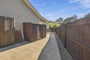  Photo 0