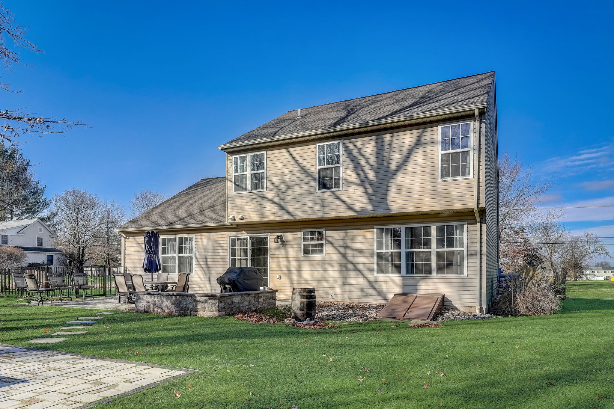 E Summit Ave-039