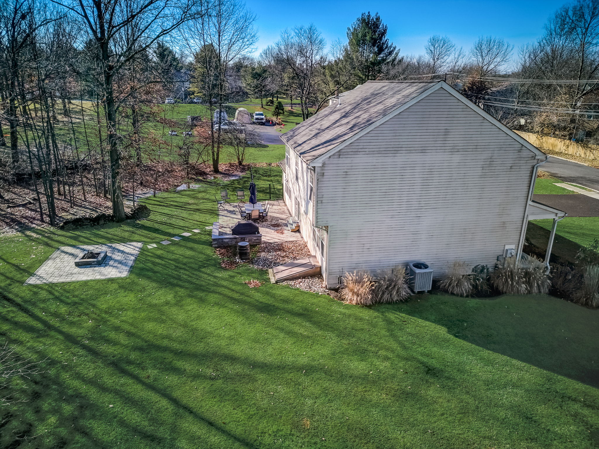 E Summit Ave-047