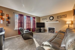 E Summit Ave-021