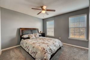 E Summit Ave-033