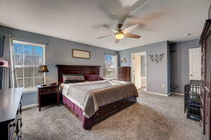 E Summit Ave-028