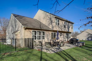 E Summit Ave-038