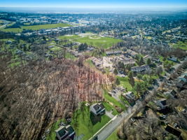 E Summit Ave-062