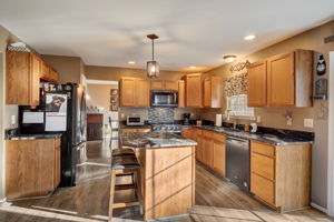 E Summit Ave-013