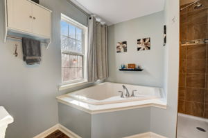 E Summit Ave-031