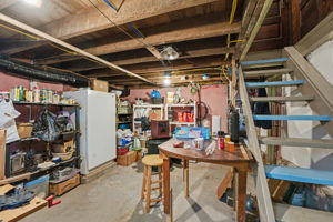 Basement/ cellar