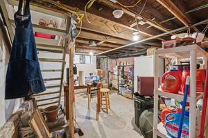 Basement/ cellar