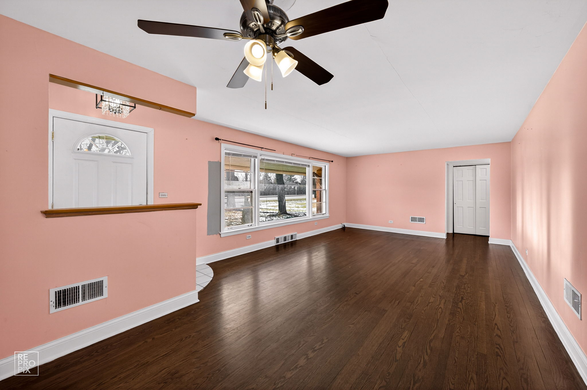 304 Golf Rd, Mount Prospect, IL 60056_2