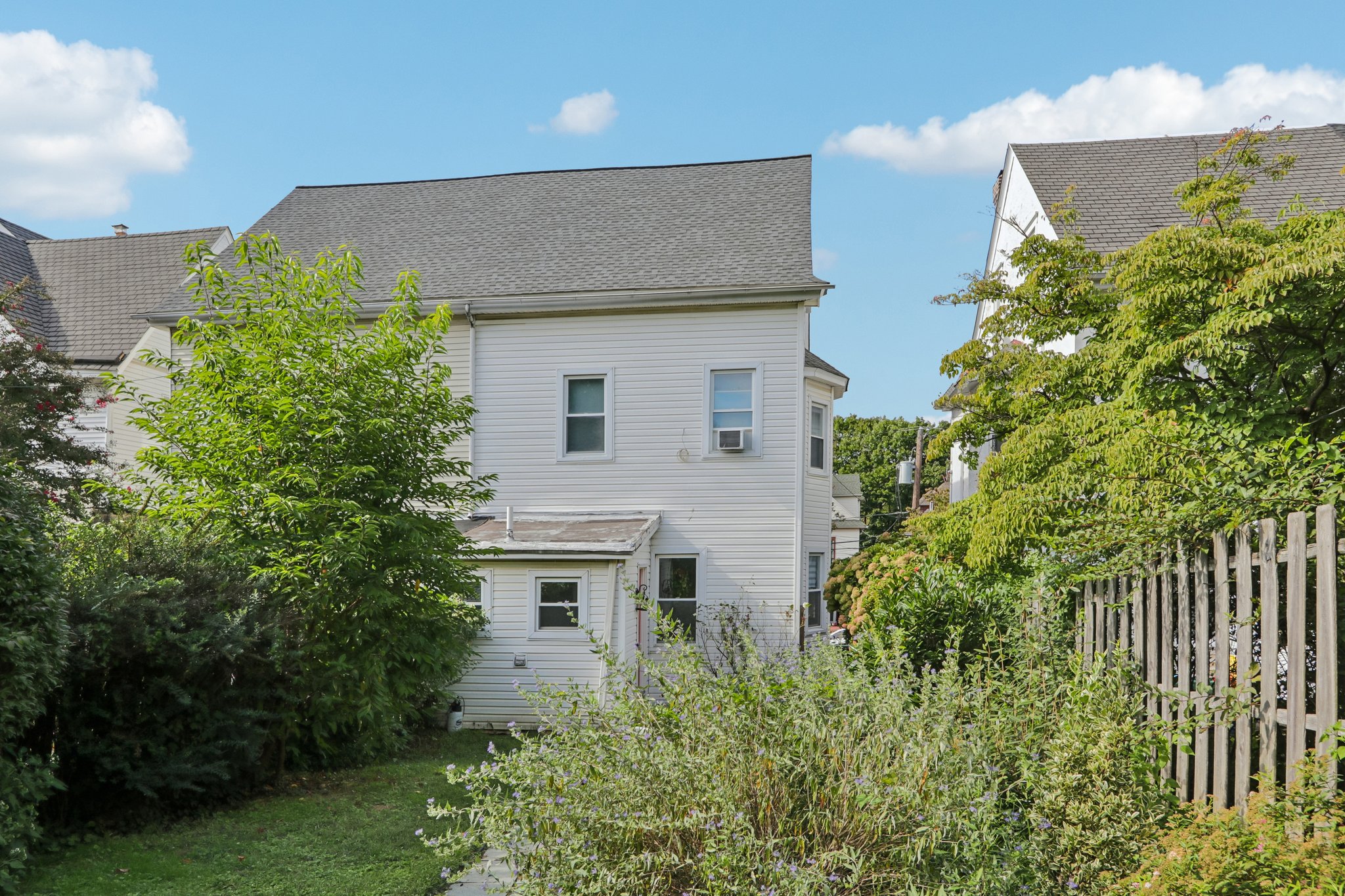 Hillside Ave-S1009-046.jpg