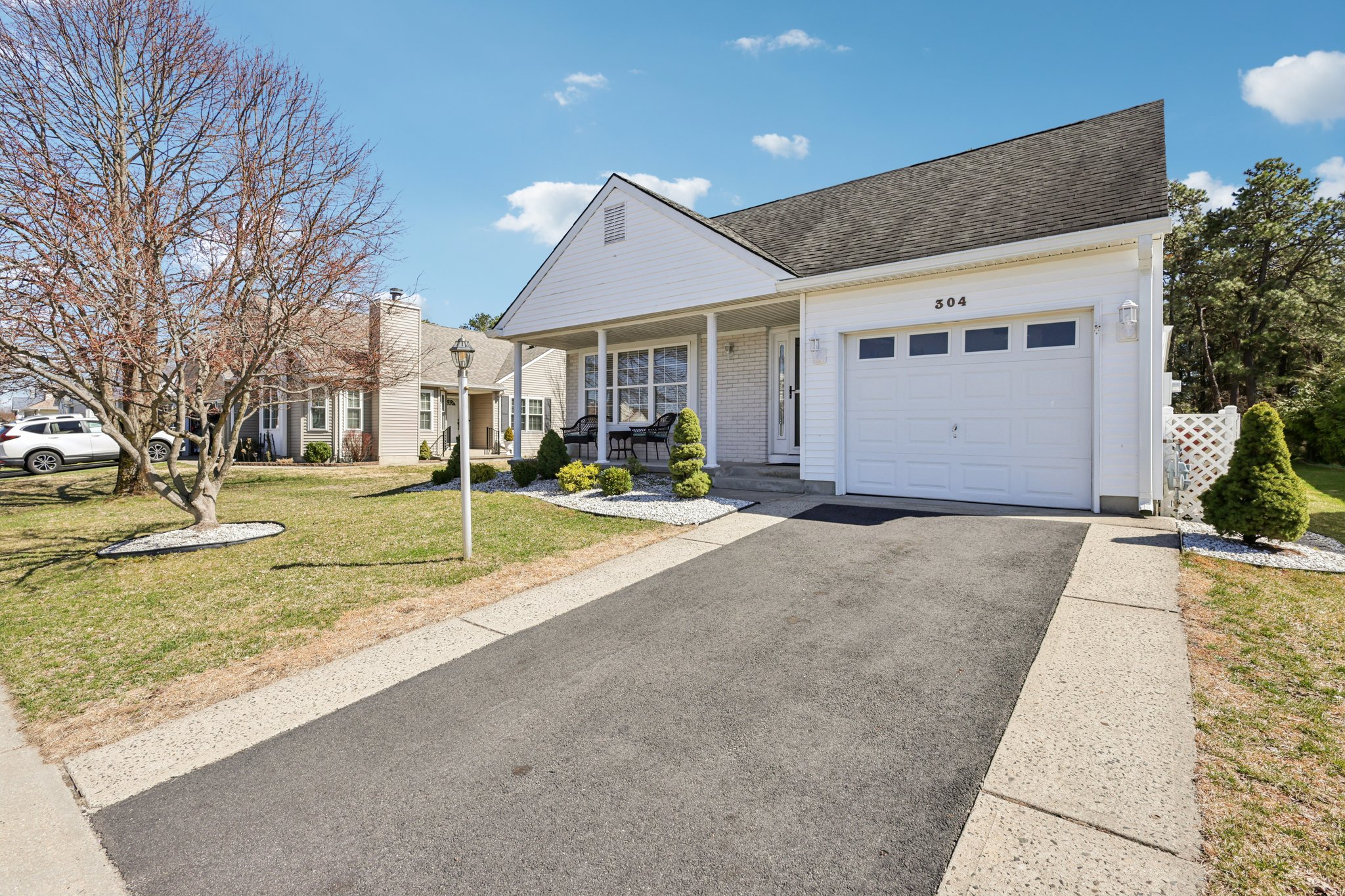 Jamaica Blvd-S2503-002.jpg