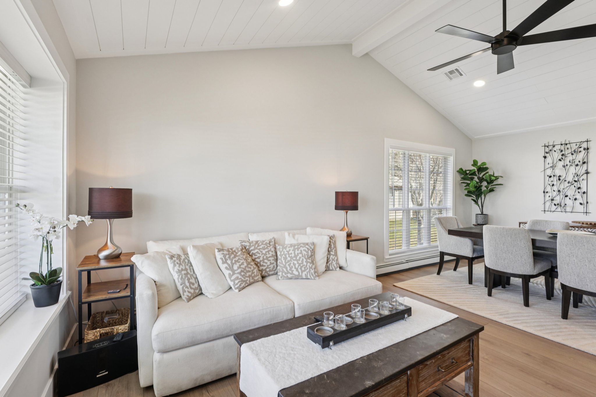 Jamaica Blvd-S2503-015.jpg