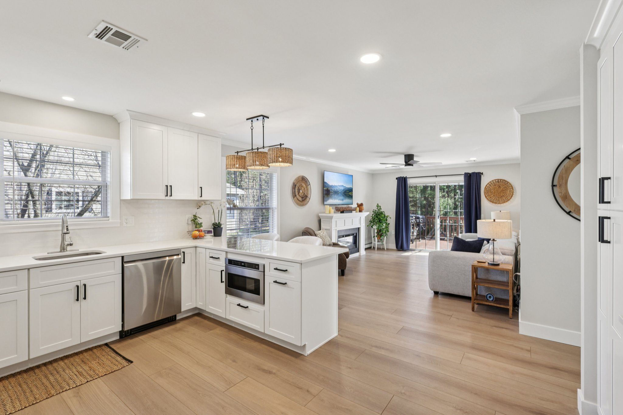 Jamaica Blvd-S2503-023.jpg