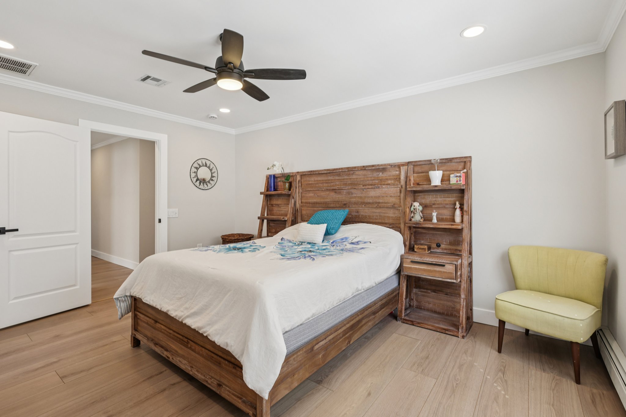 Jamaica Blvd-S2503-034.jpg