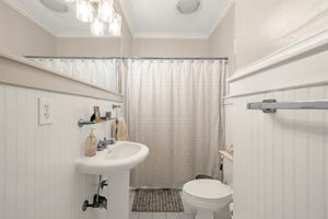 304 N tremondt Dr-24