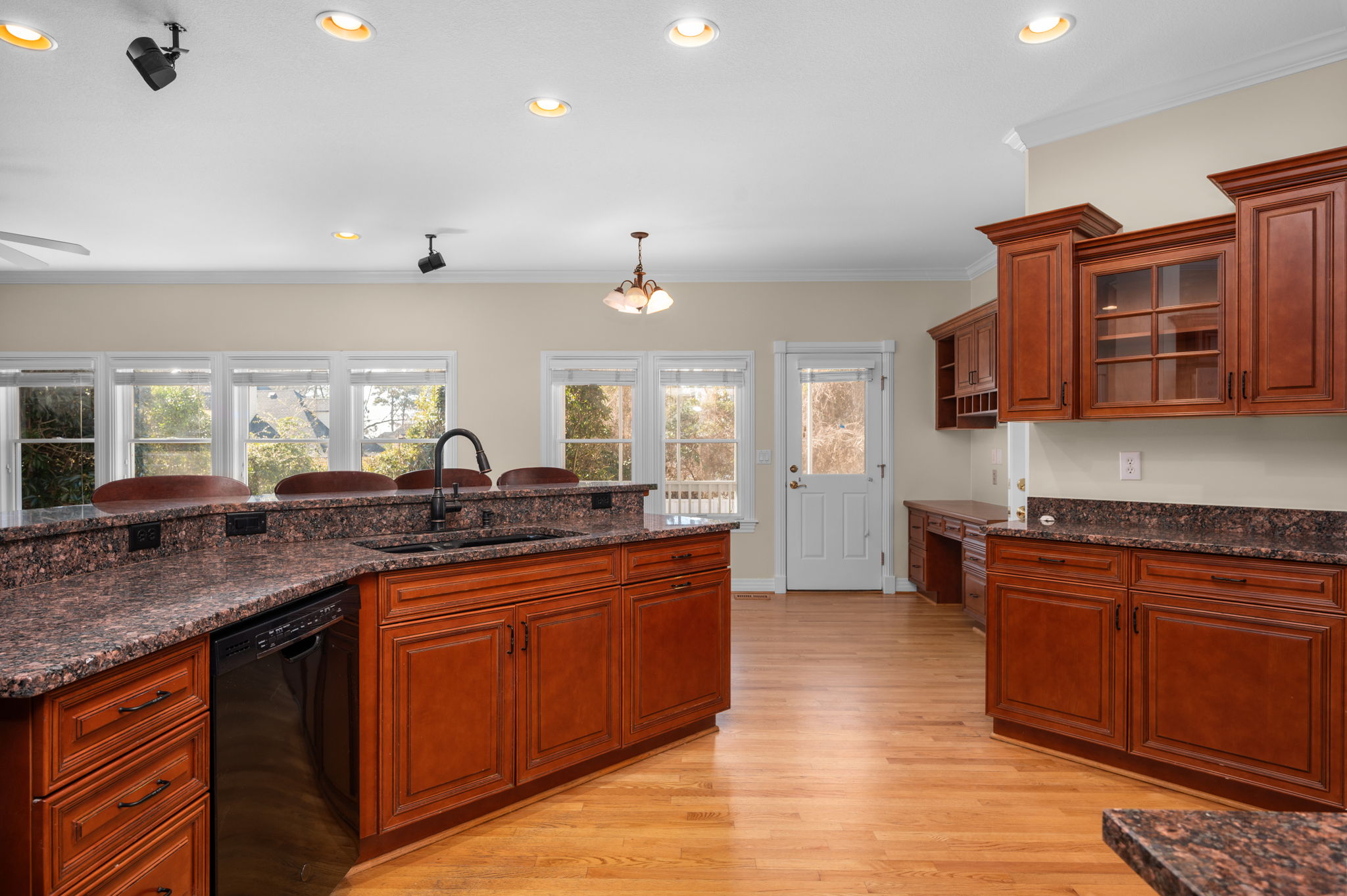 3040-Creek-Rd-Kitchen-V7