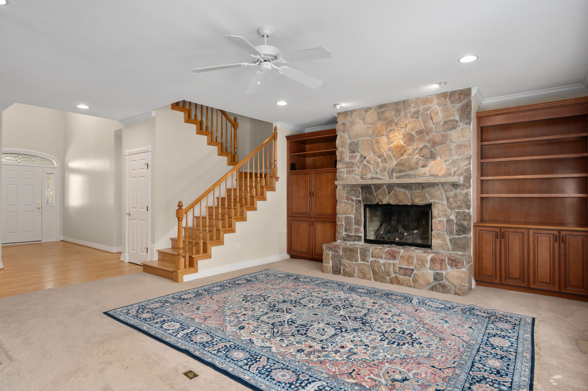 3040-Creek-Rd-Living-V4