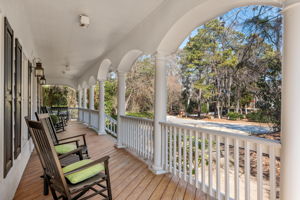 3040-Creek-Rd-Front-Porch