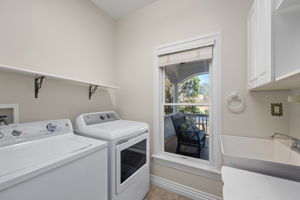 3040-Creek-Rd-Laundry