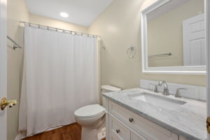 3040-Creek-Rd-TL-Hall-Bath