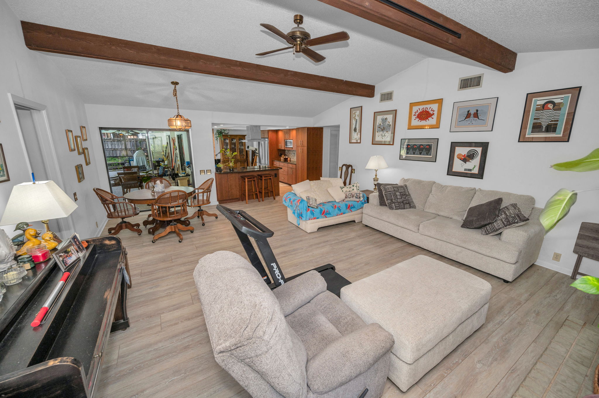 Family Room4