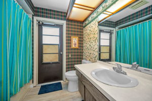 Bathroom2