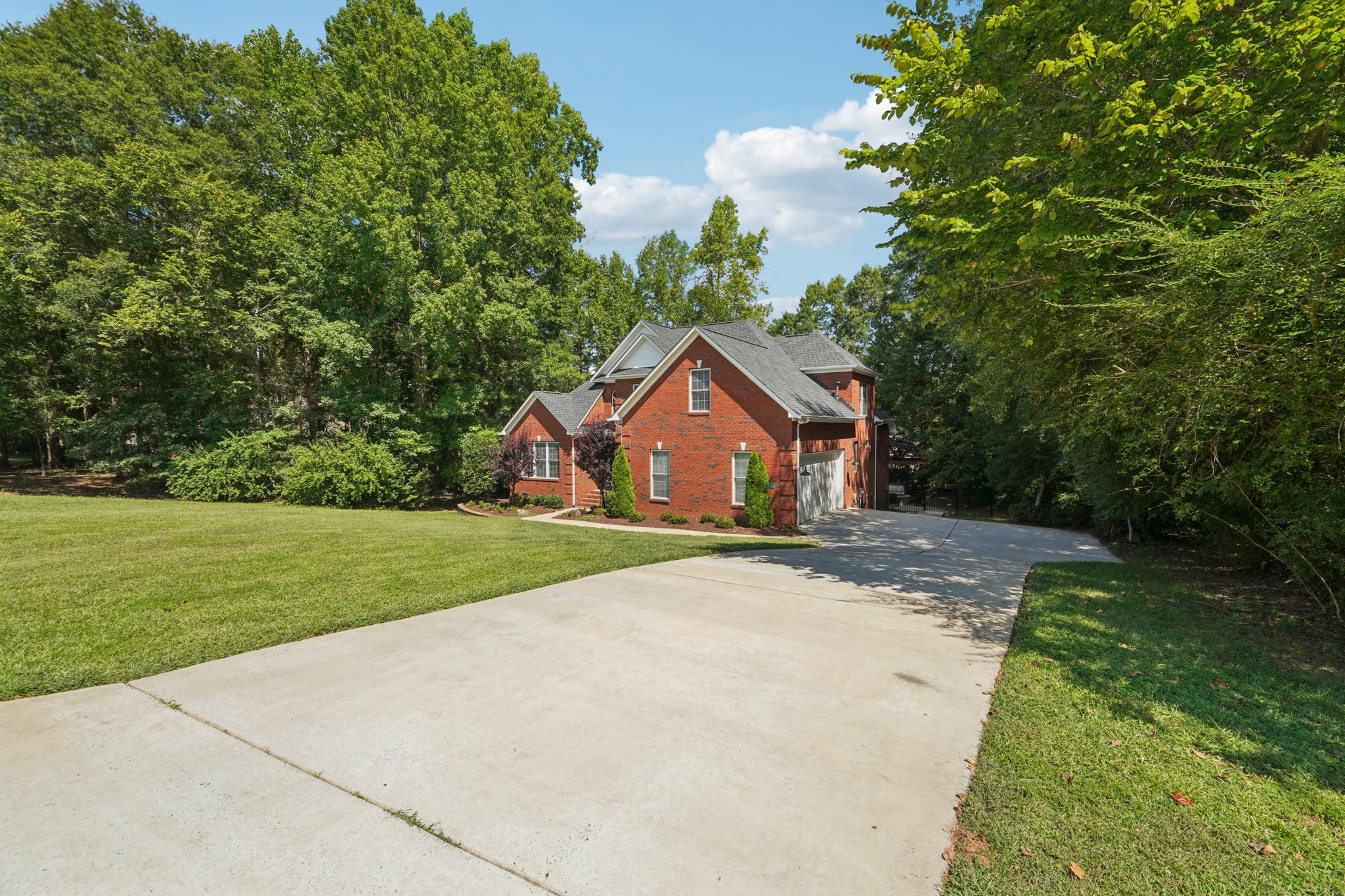 Patrick Place Cir-S1109-002.jpg