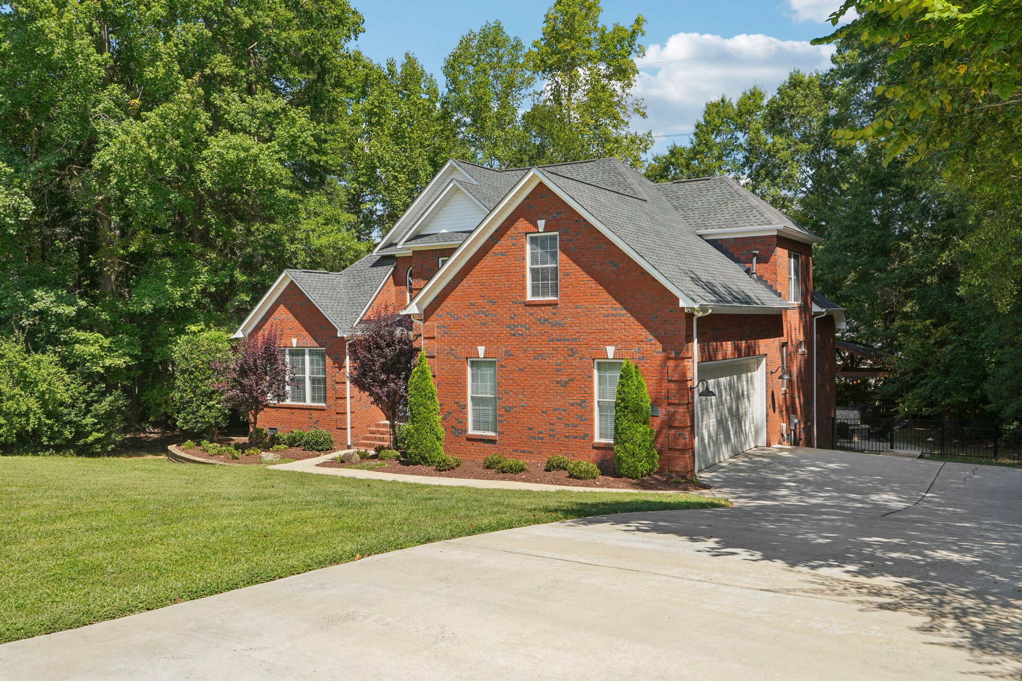 Patrick Place Cir-S1109-003.jpg