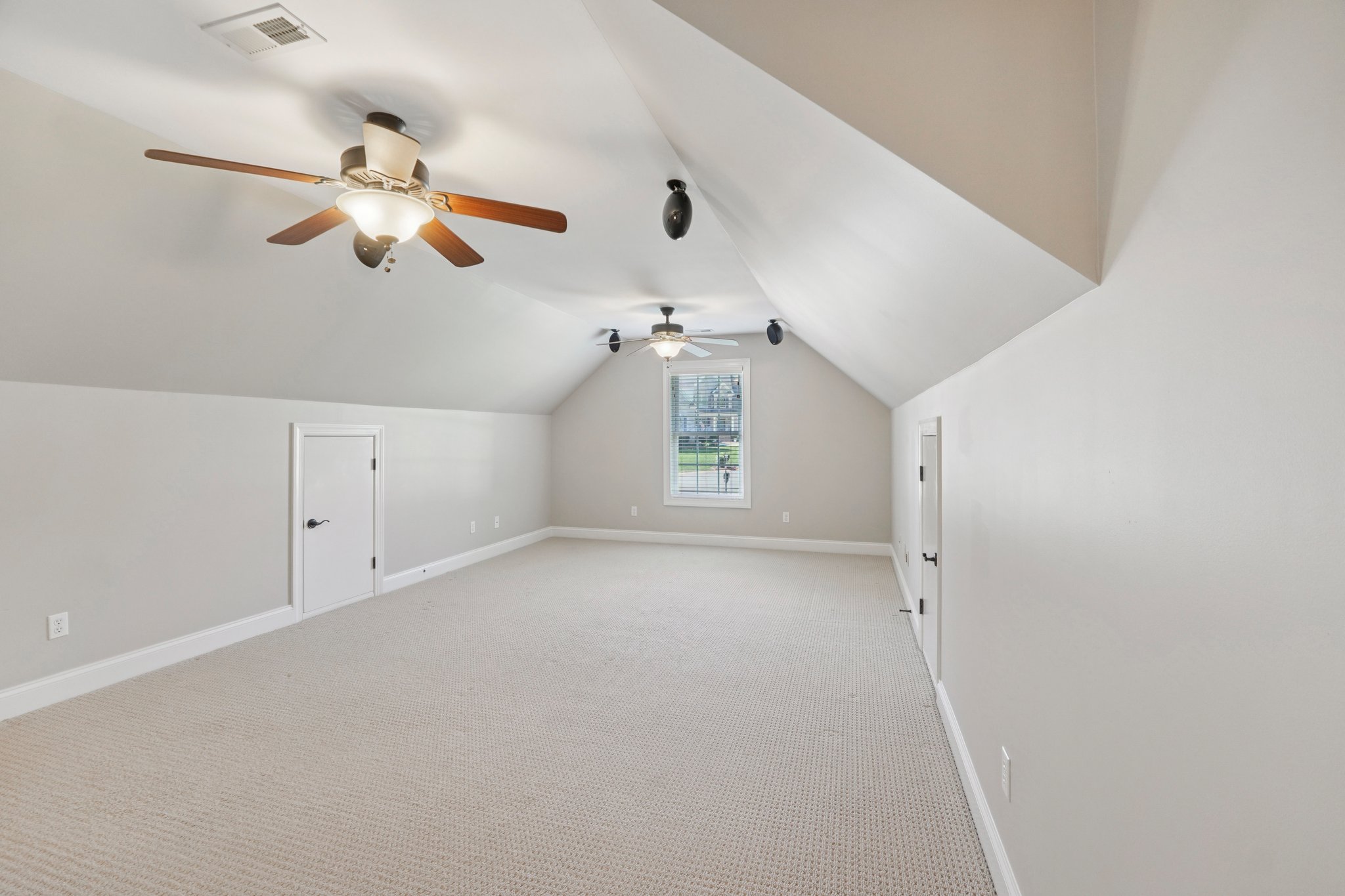 Patrick Place Cir-S1109-039.jpg