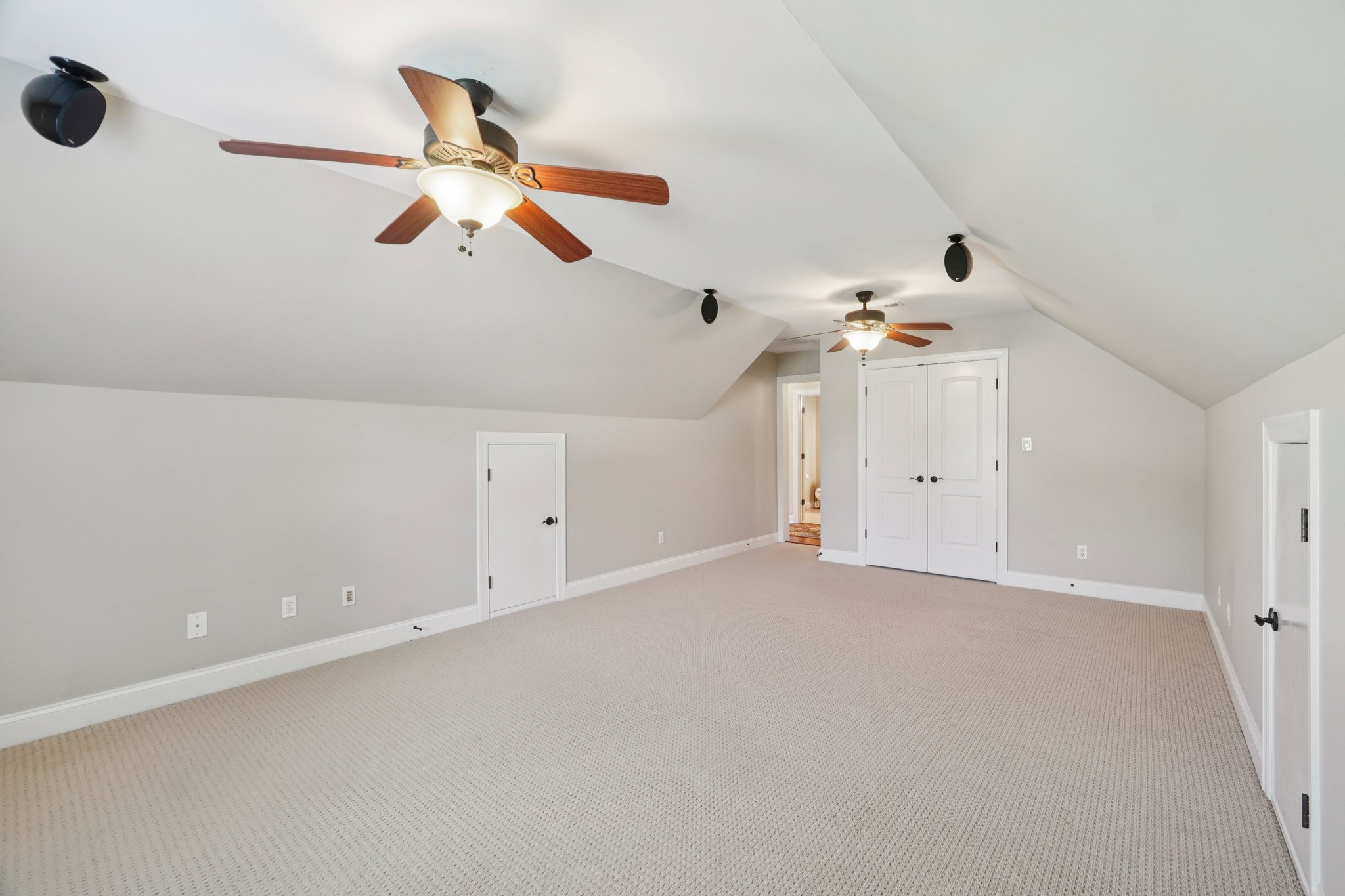 Patrick Place Cir-S1109-040.jpg