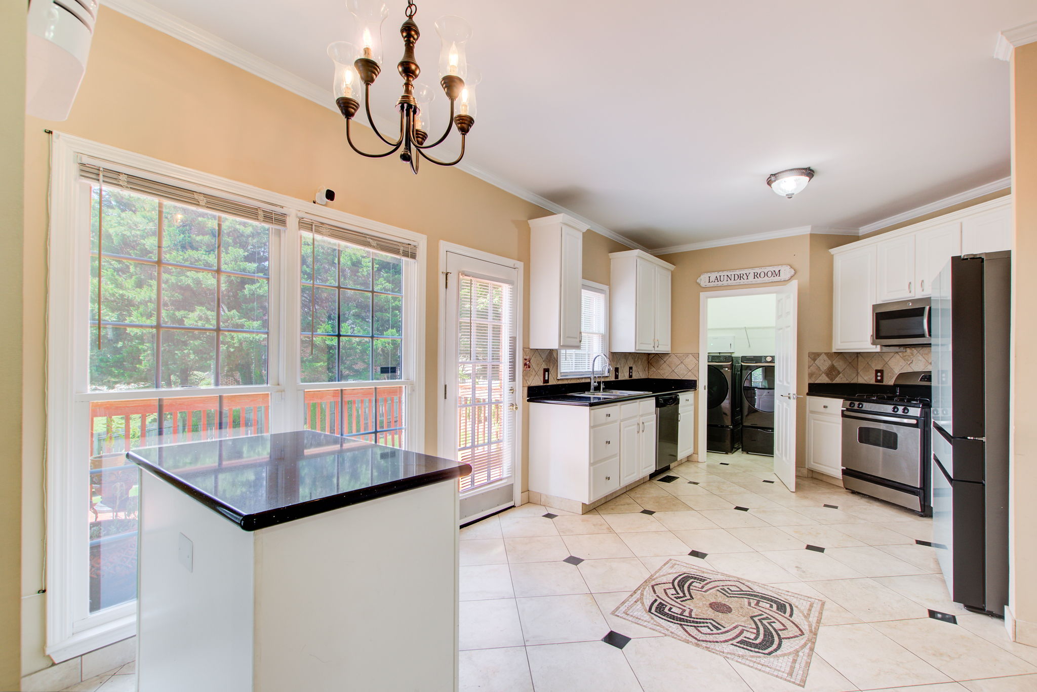 10 Kitchen A w Laundry
