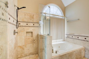 24 Main BR En Suite B