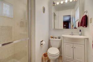  Photo 32