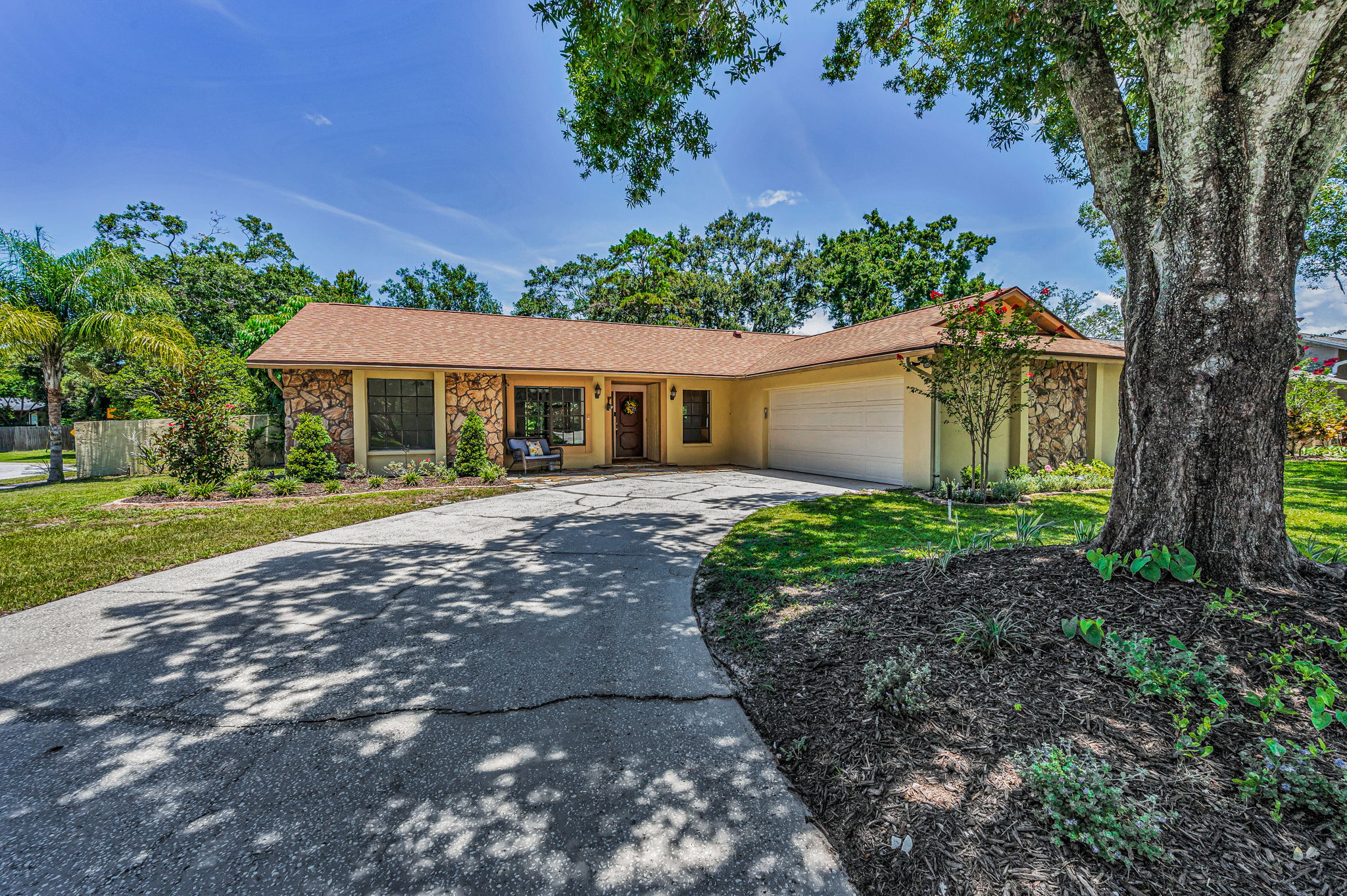 Front Exterior10