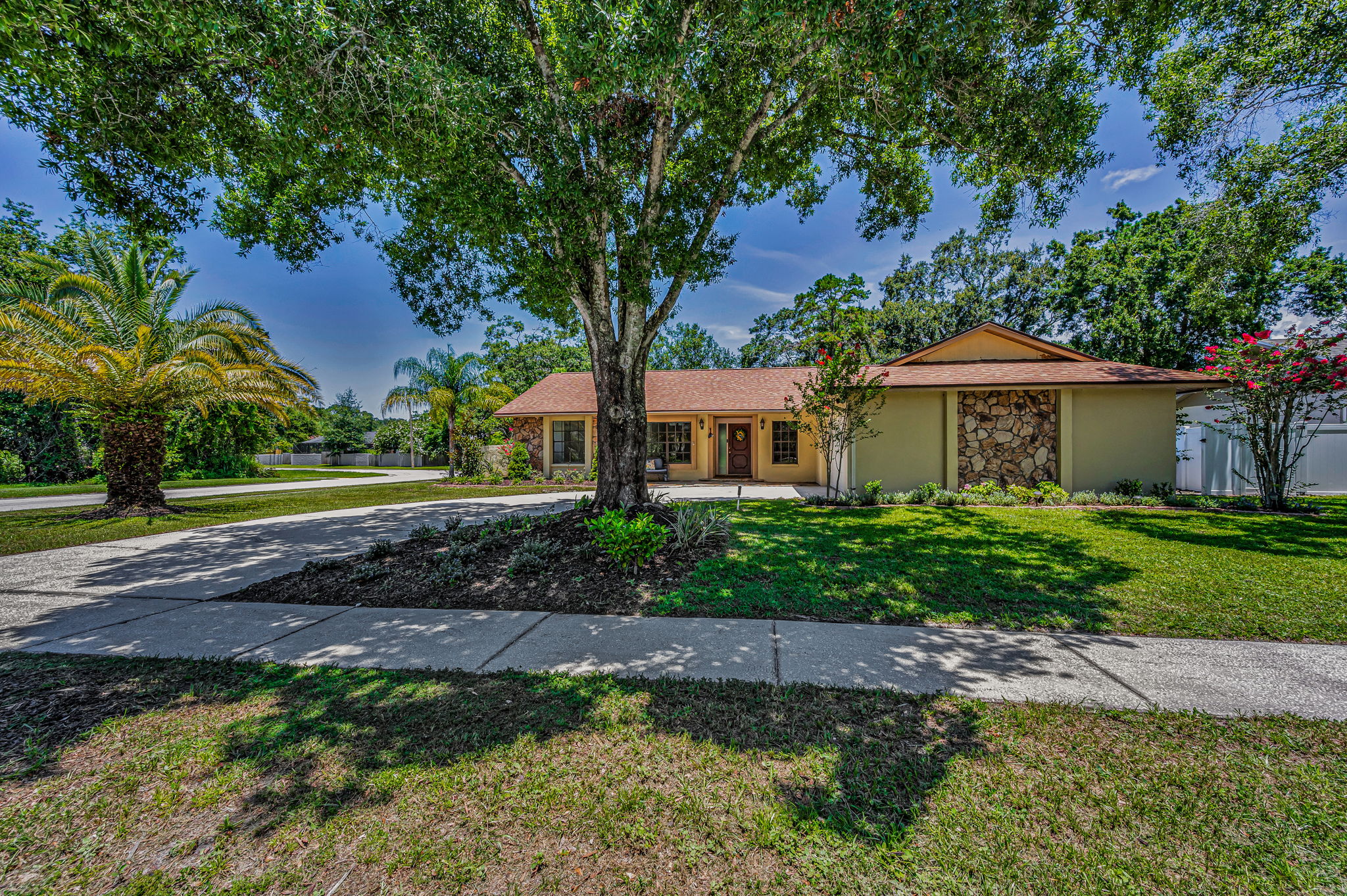 Front Exterior11