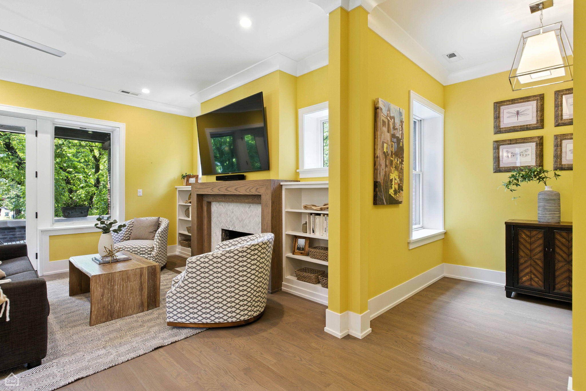 3042 W Palmer Square 2_002