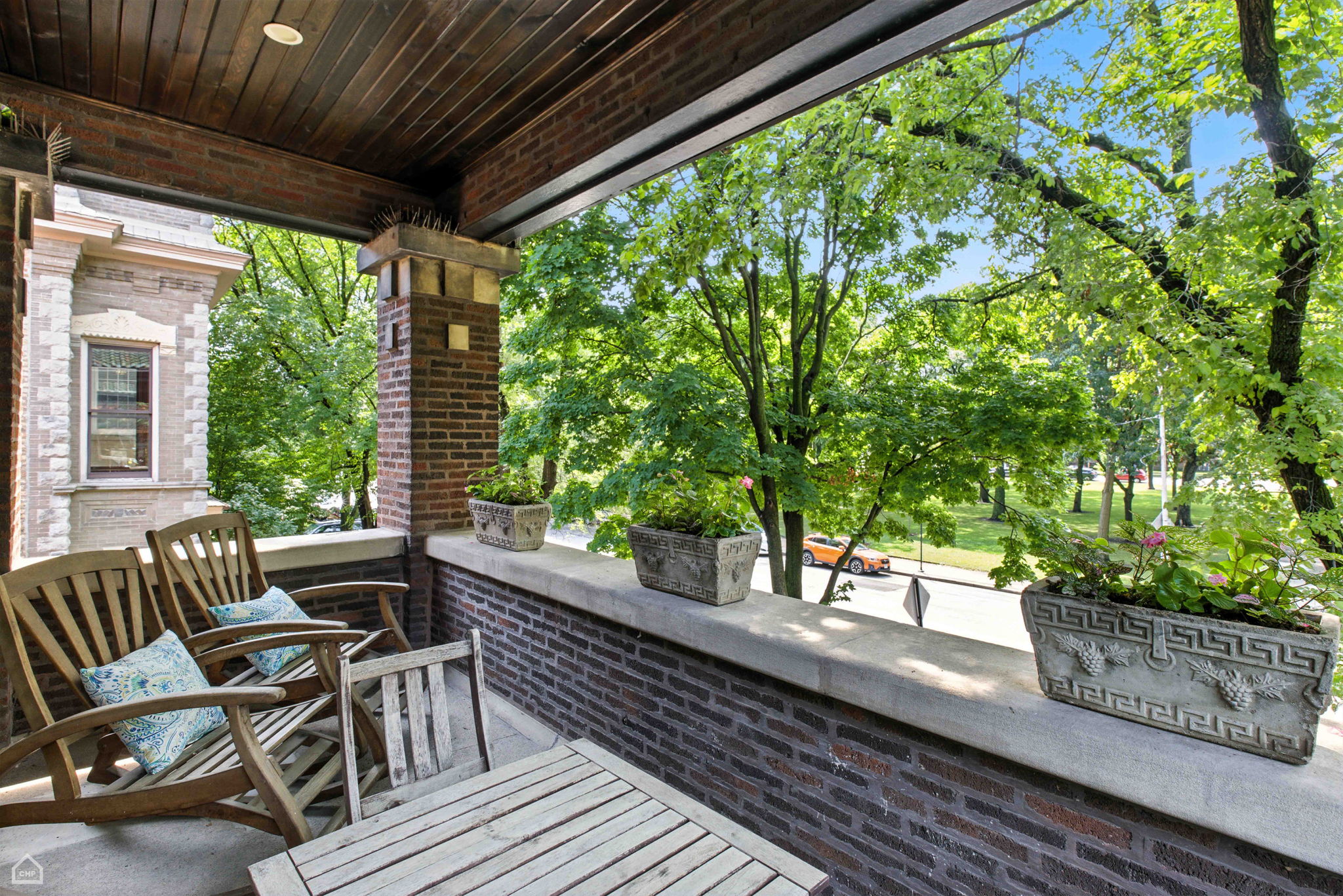 3042 W Palmer Square 2_008