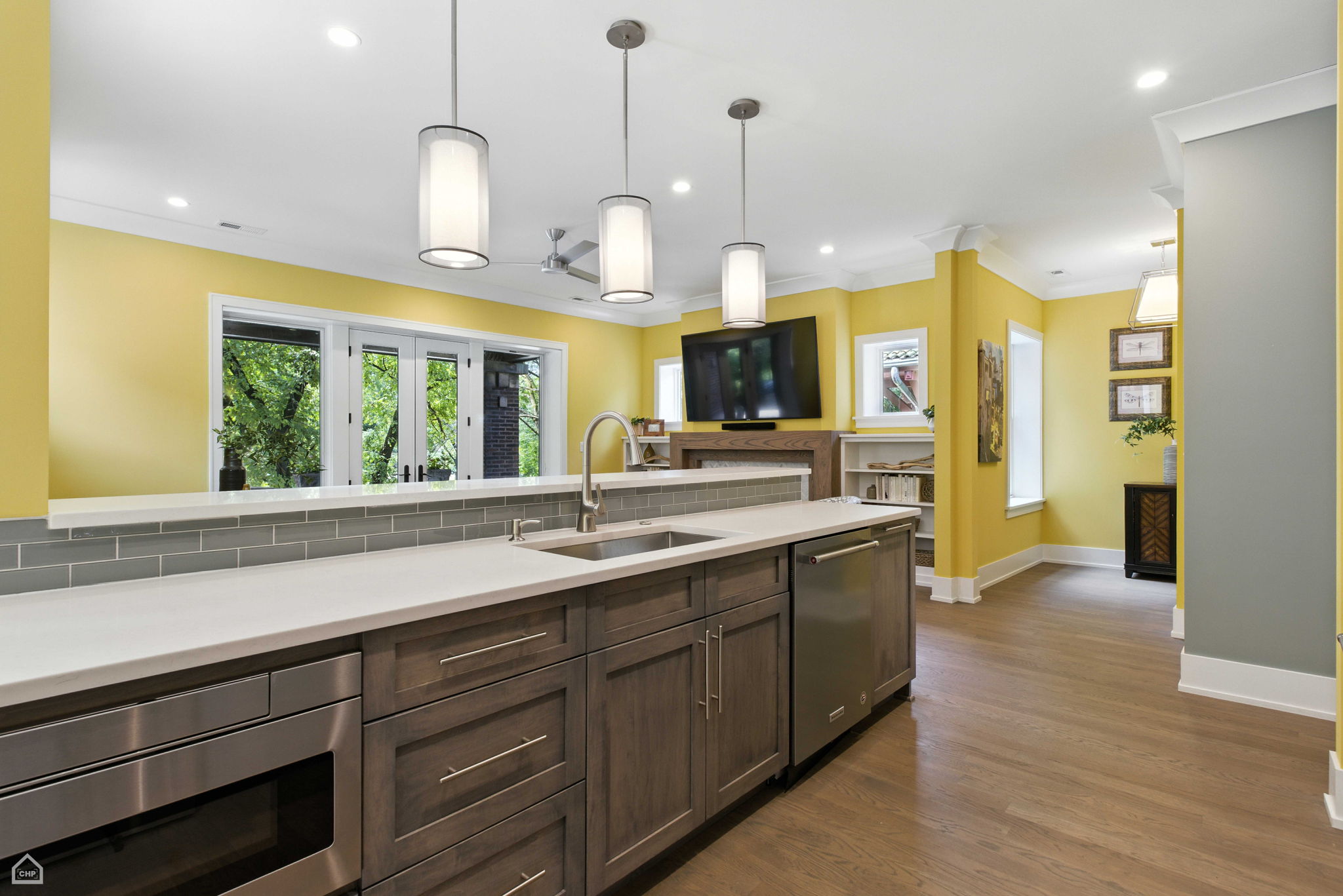 3042 W Palmer Square 2_011