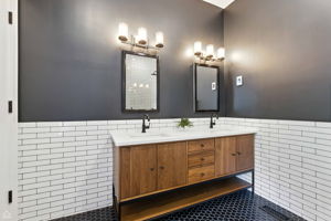 3042 W Palmer Square 1_010