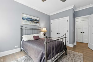 3042 W Palmer Square 1_013