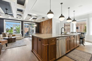 3042 W Palmer Square 1_016