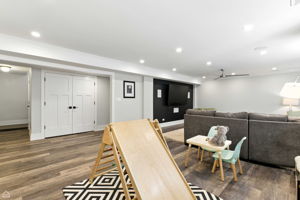 3042 W Palmer Square 1_032