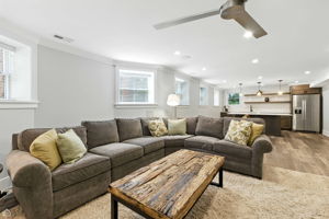 3042 W Palmer Square 1_034