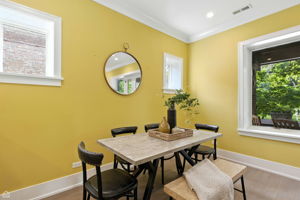 3042 W Palmer Square 2_005